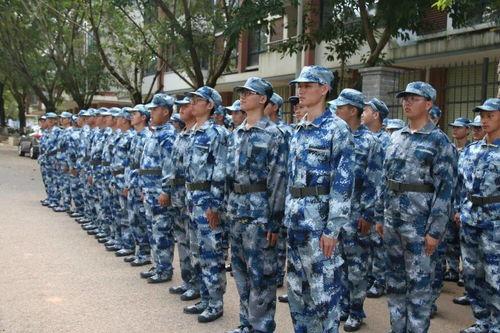 军训吃瓜心得,酸甜苦辣的青春滋味